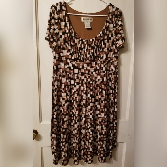 5 for $25 Danny & Nicole Dress with belt - Picture 1 of 4
